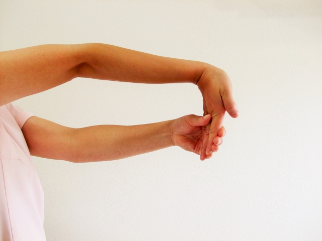 高崎市在住の50代男性の上腕骨内側上顆炎（ゴルフ肘）